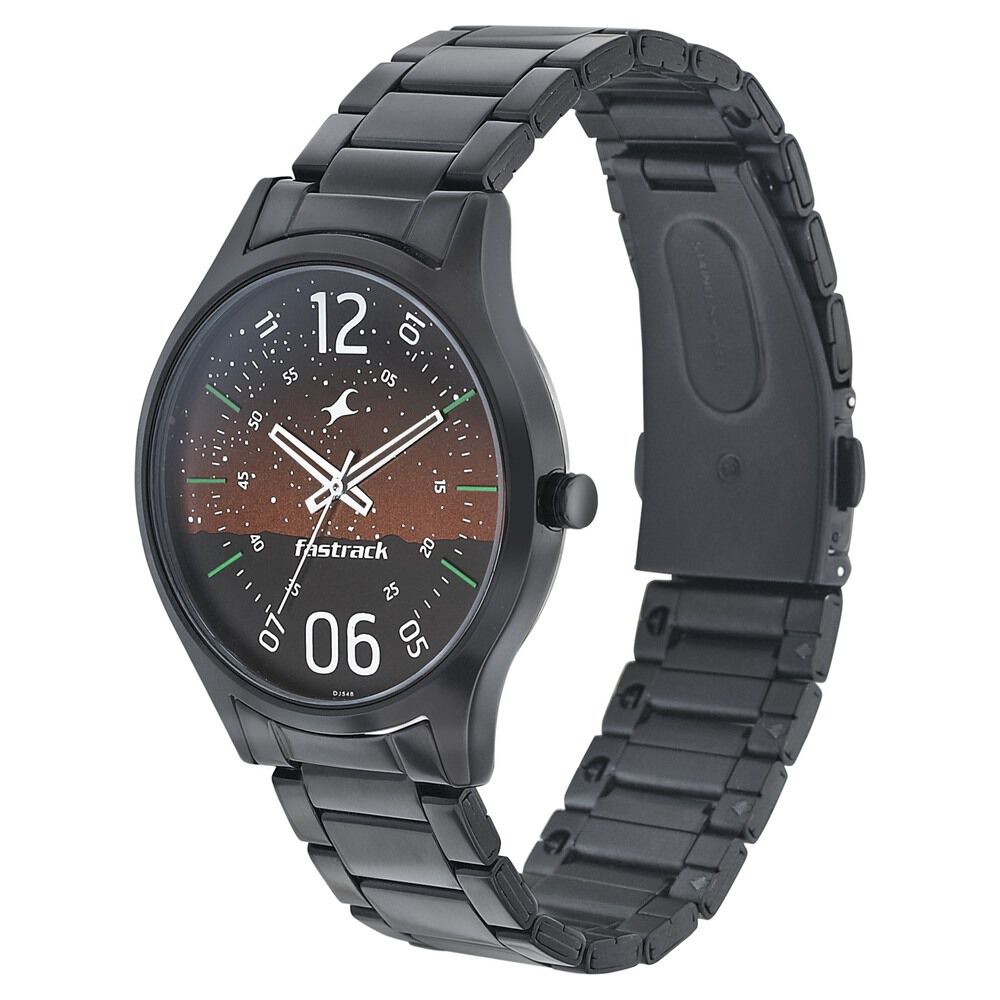 Boult Rover Pro smartwatch launched! Price, AOD, BT calling and more -  check them all out