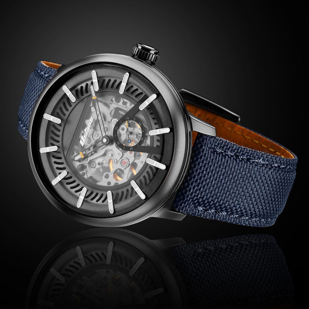 Titan Octane Analog Blue Dial Men's Watch-NL90087QM01/NP90087QM01 :  Amazon.in: Fashion