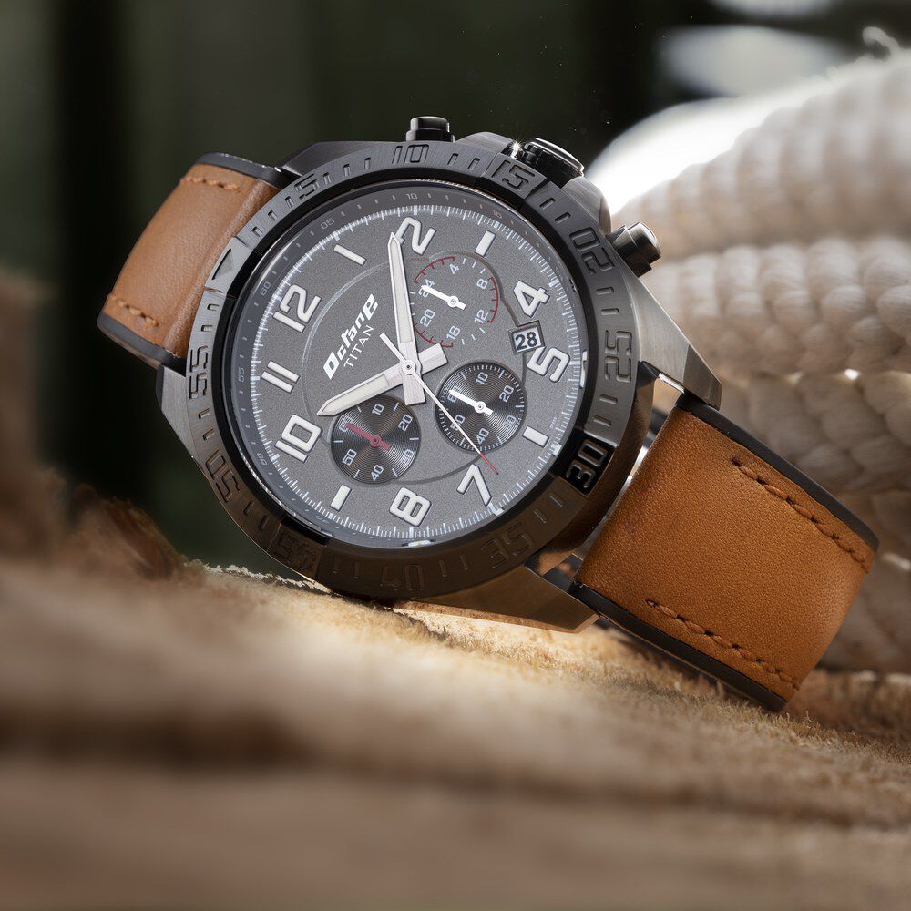 Men's Chronograph Black Leather Watch | EMPORIO ARMANI Man