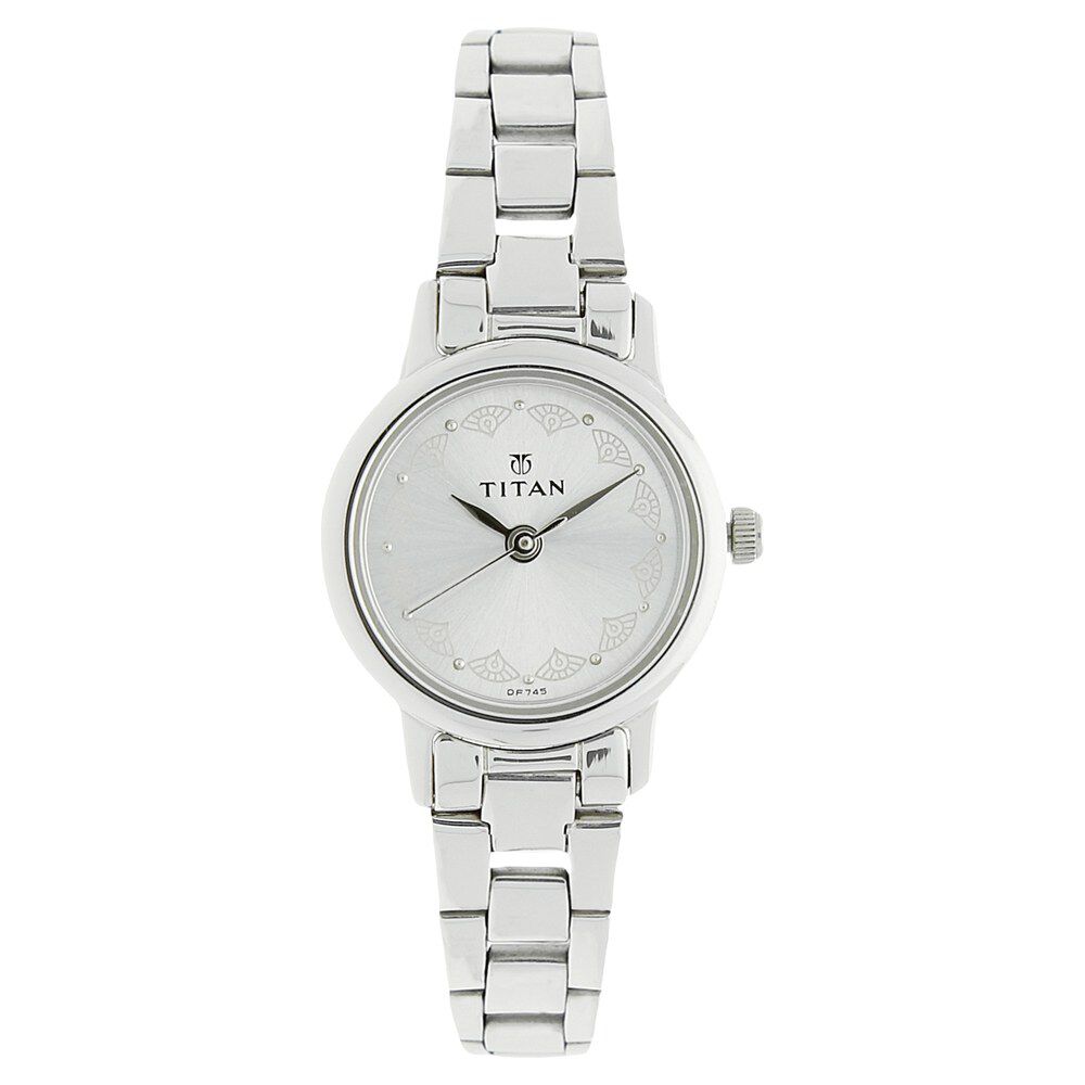 STYLISH And Attractive Titan silver watch woman and girls