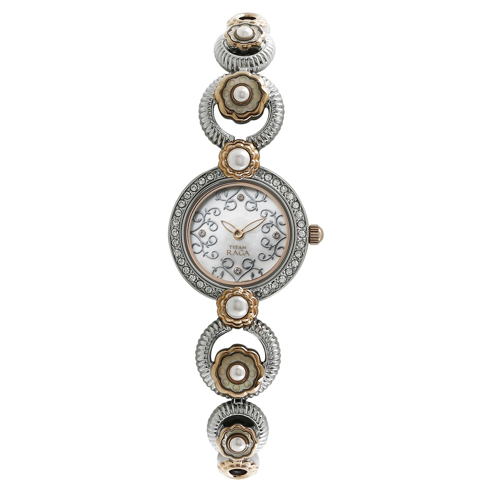 Buy Titan Women Rose Gold Toned Analogue Chronograph Watch NL2569KM02 -  Watches for Women 6542756 | Myntra